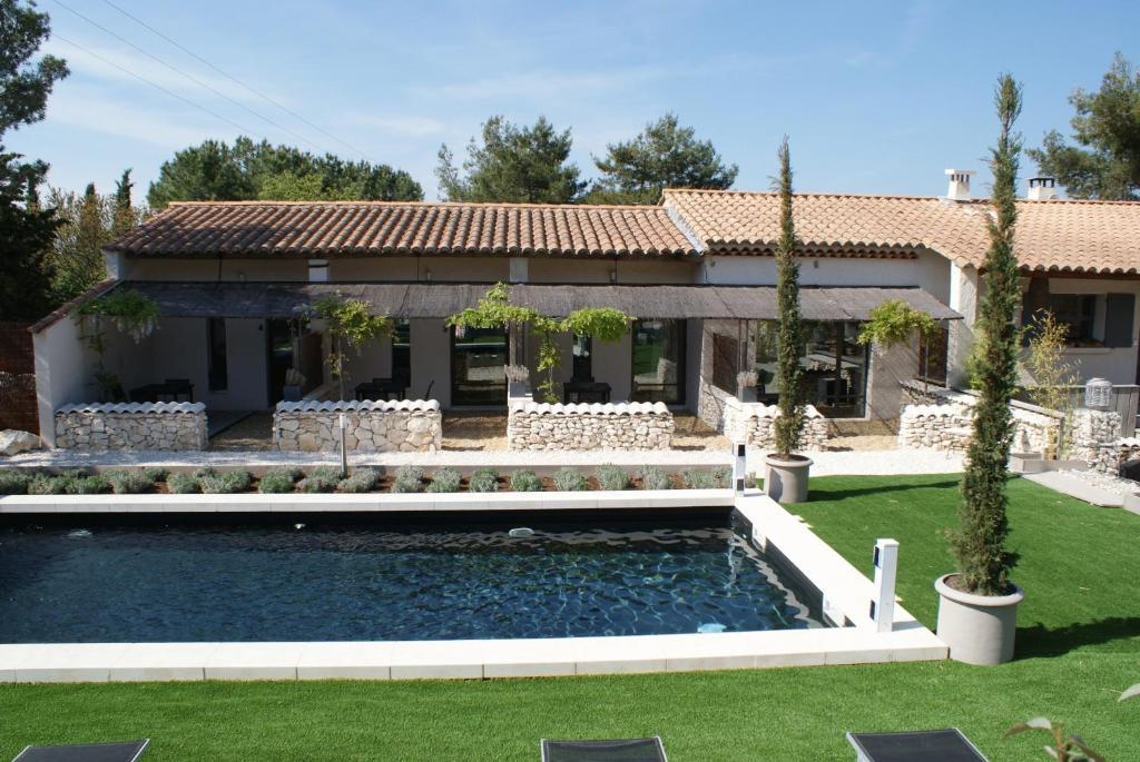 L'Auberge De L'Aubergine Eygalières Esterno foto