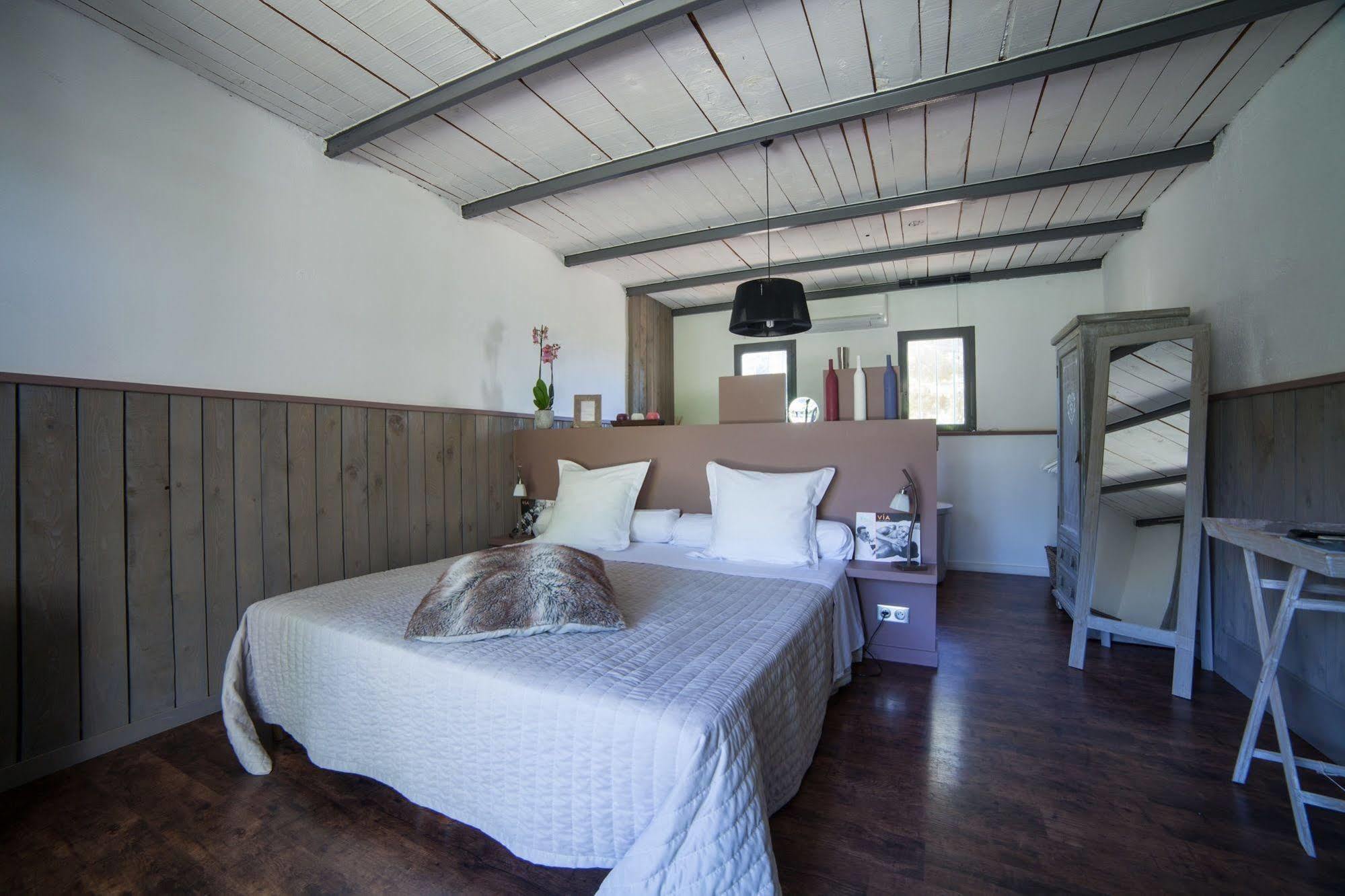 L'Auberge De L'Aubergine Eygalières Esterno foto