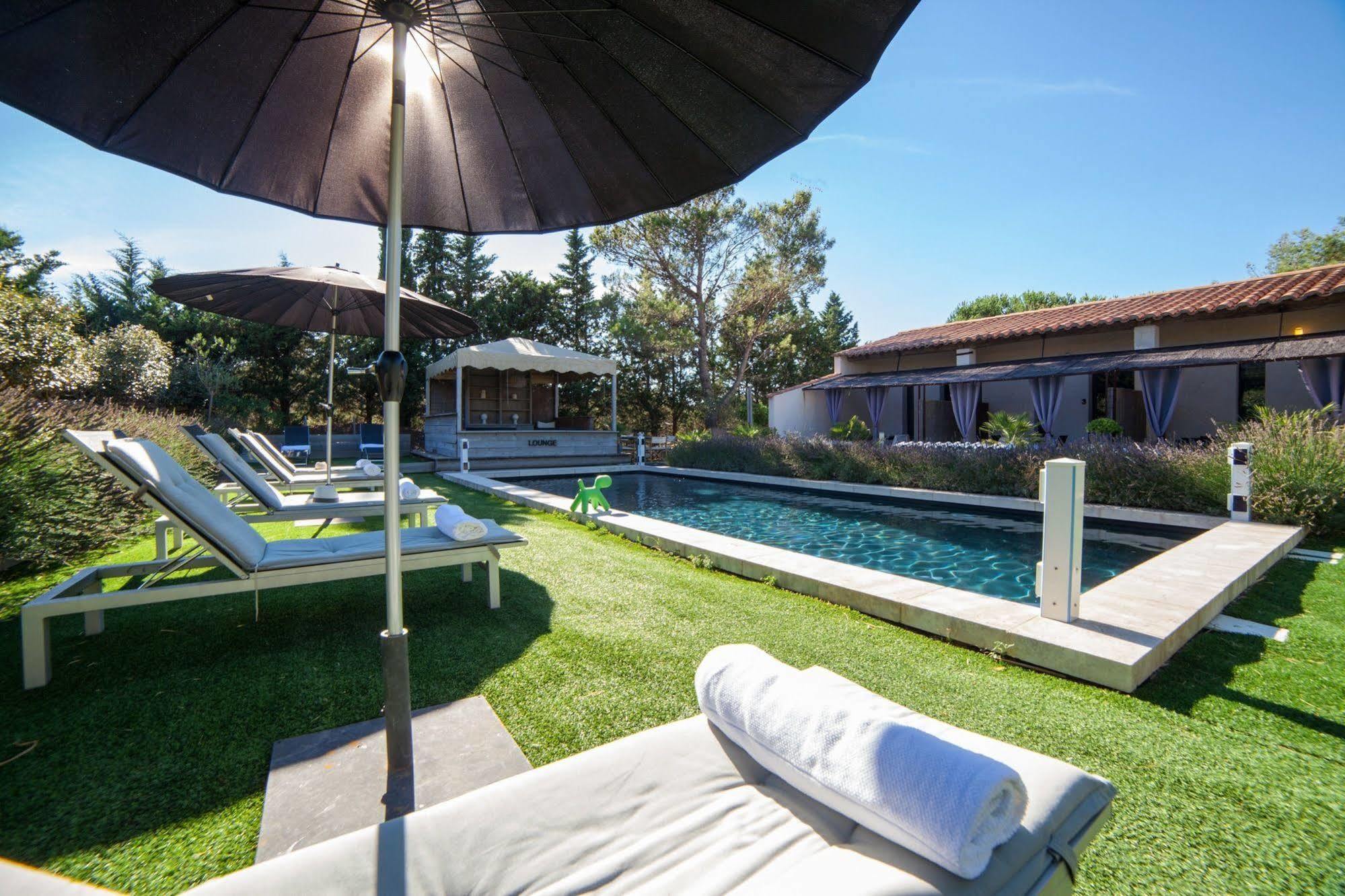 L'Auberge De L'Aubergine Eygalières Esterno foto