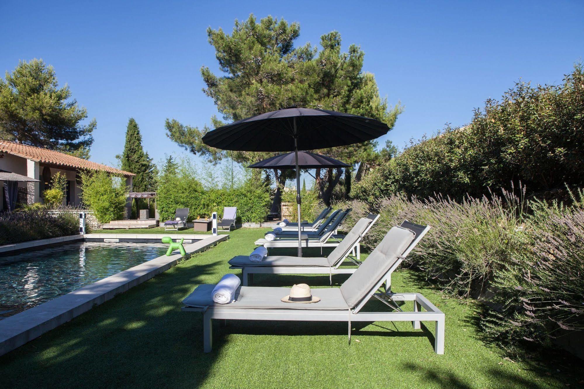 L'Auberge De L'Aubergine Eygalières Esterno foto